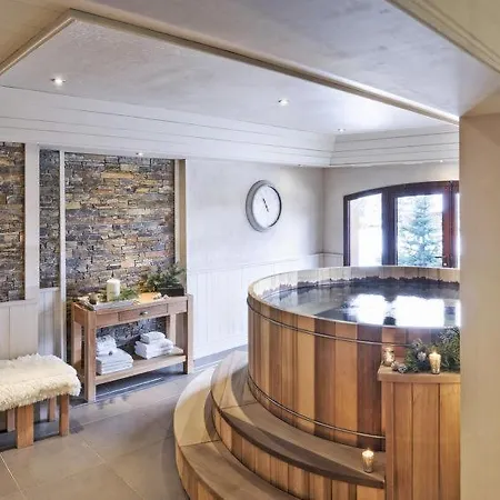 Les Menuires Sleeps 11 Pool Wifi *