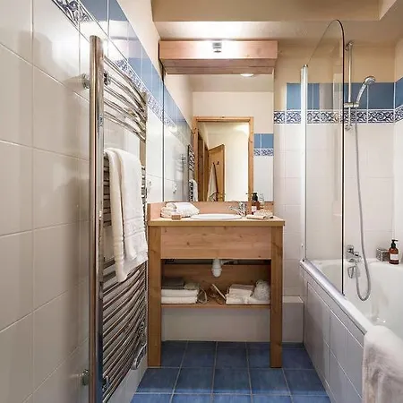 Les Menuires Sleeps 11 Pool Wifi Дом отдыха